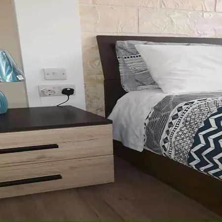 Charming In Peaceful Part Of Urban Valeta *