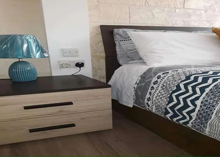 Charming In Peaceful Part Of Urban Valeta *